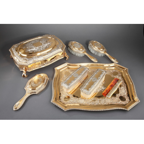 Travelling toilet set by Lionel Alfred Crichton, London 1917